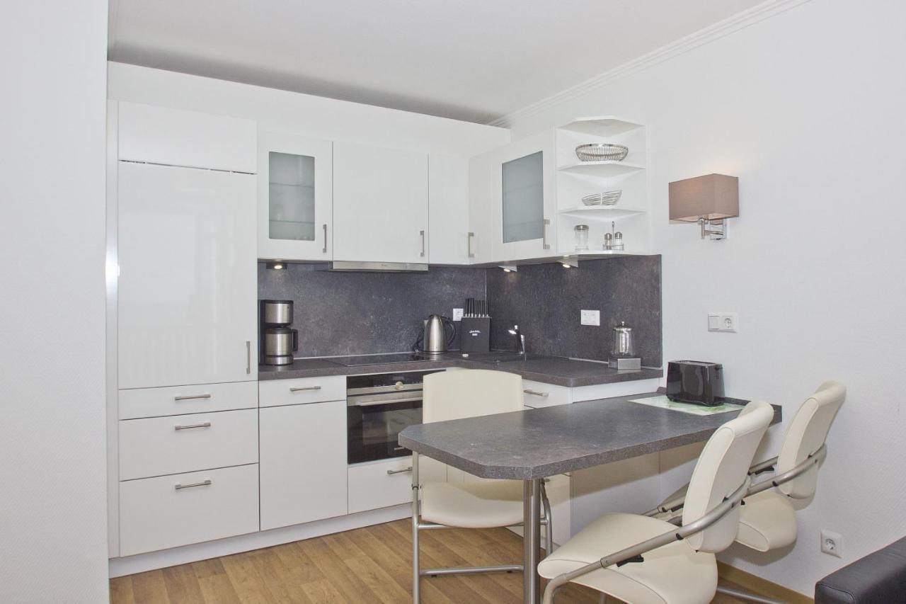 Mit Meerblick Und Balkon, Gratis Nutzung Vom Ahoi Erlebnisbad Und Sauna In Sellin - Meeresblick Fewo 14 Гьорен Екстериор снимка